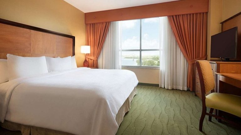Embassy Suites by Hilton East Peoria Riverfront Hotel & Conference Center
