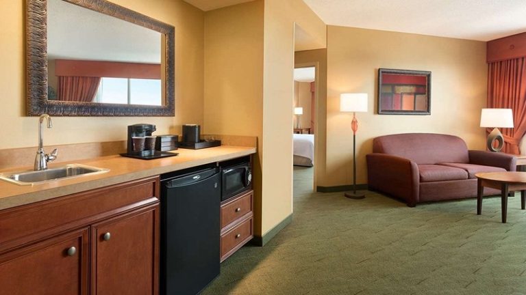 Embassy Suites by Hilton East Peoria Riverfront Hotel & Conference Center