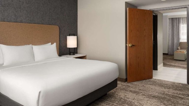 Embassy Suites by Hilton at Hot Springs Convention Center