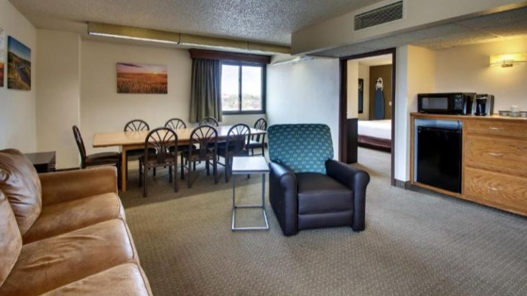 EverSpring Inn & Suites – Bismarck