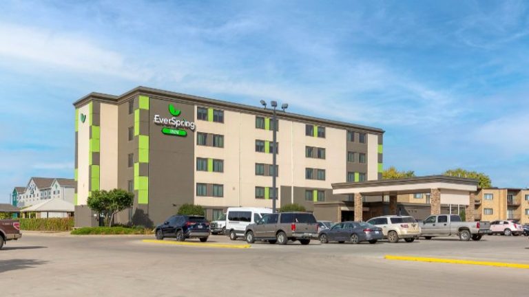 EverSpring Inn & Suites – Bismarck