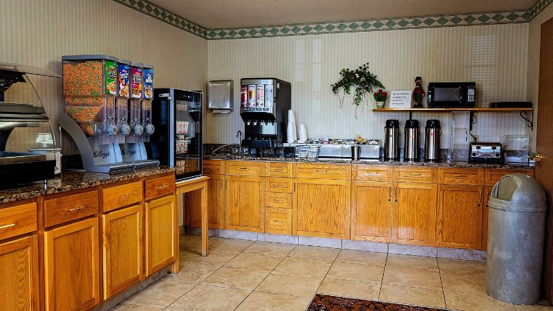 FairBridge Inn Express Dillon, room with private jacuzzi, photo 6
