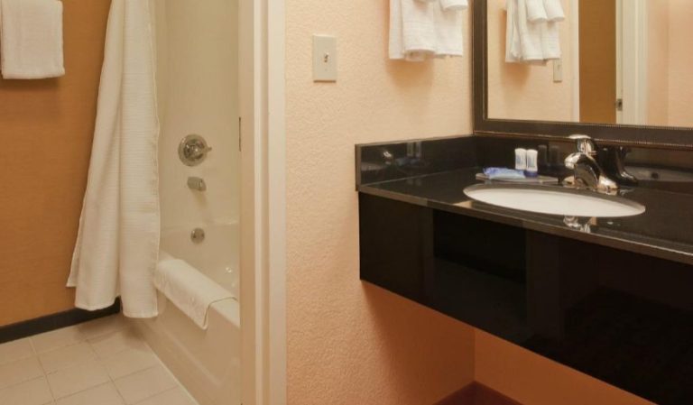 Fairfield Inn & Suites Fort Worth/Fossil Creek