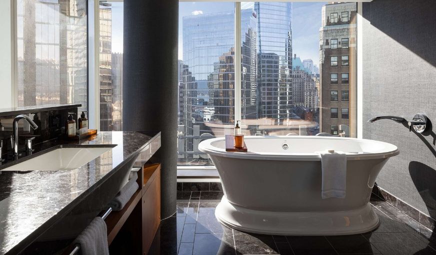 Fairmont Pacific Rim, room with private jacuzzi, photo 6