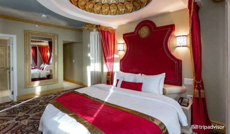 Fantasyland Hotel
