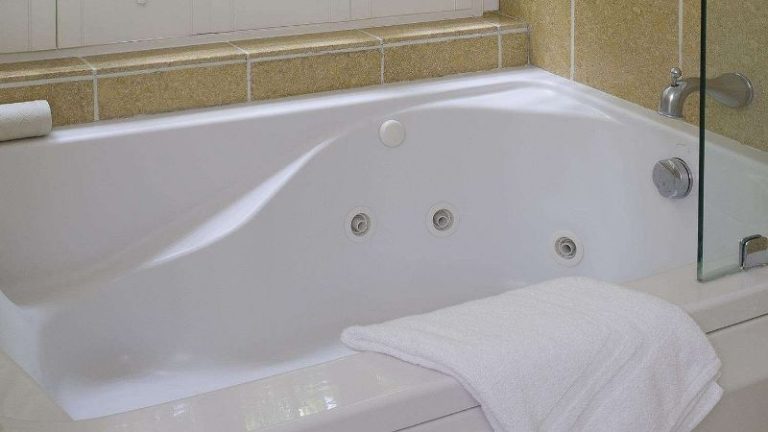 Farmhouse Inn