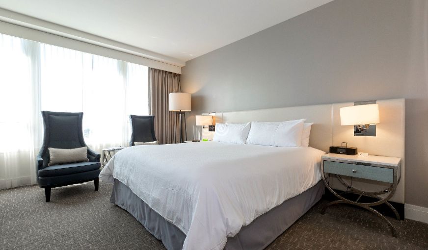 Fontainebleau Miami Beach, room with private jacuzzi, photo 2