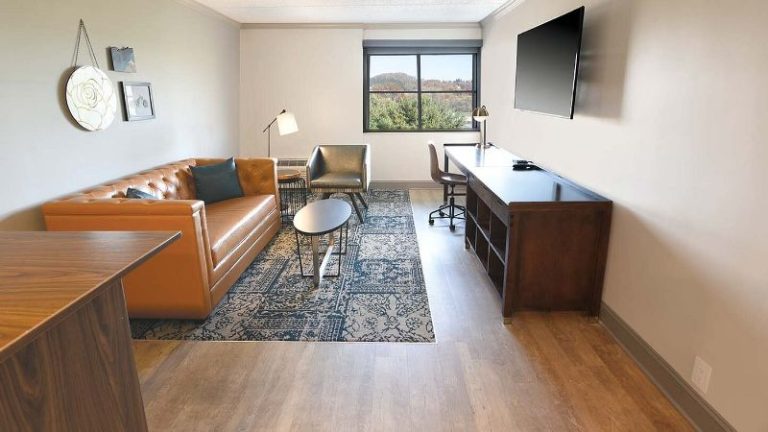 Four Points by Sheraton York