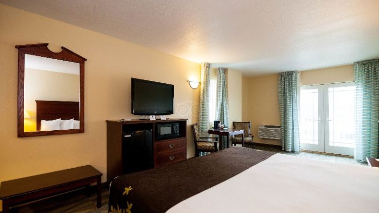 Gold Leaf Hotel