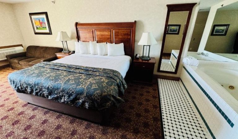 Hamilton Inn Select Beachfront