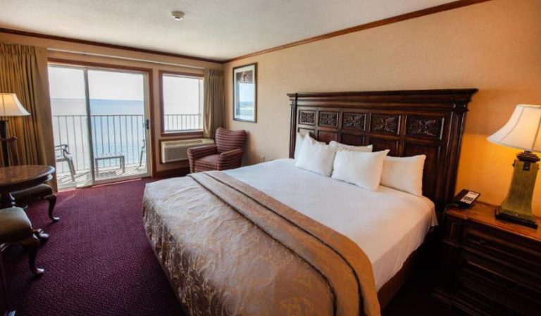 Hamilton Inn Select Beachfront