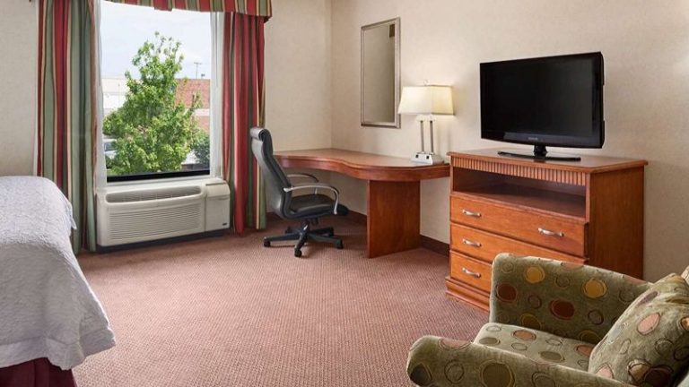 Hampton Inn Belle Vernon