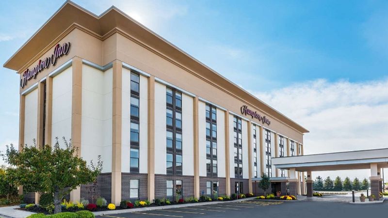 Hampton Inn Buffalo-Airport Galleria Mall, room with private jacuzzi, photo 7