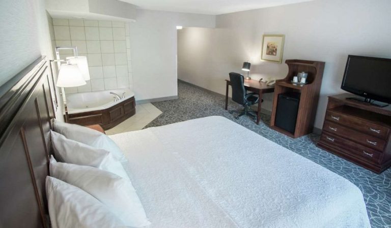 Hampton Inn & Suites Berkshires-Lenox