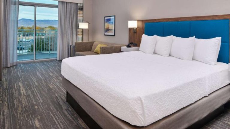 Hampton Inn & Suites Boise Spectrum