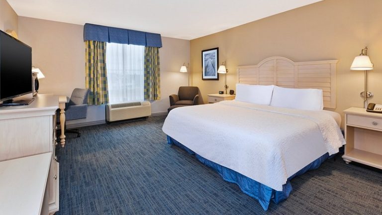 Hampton Inn & Suites Cape Cod-West Yarmouth