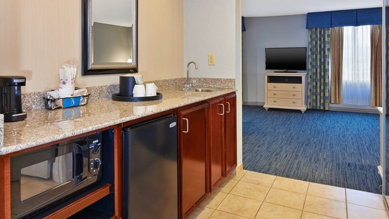 Hampton Inn & Suites Cape Cod-West Yarmouth