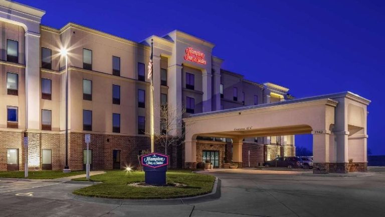 Hampton Inn & Suites Lincoln – Northeast I-80