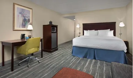 Hampton Inn Syracuse Clay
