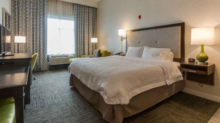 Hampton Inn White House