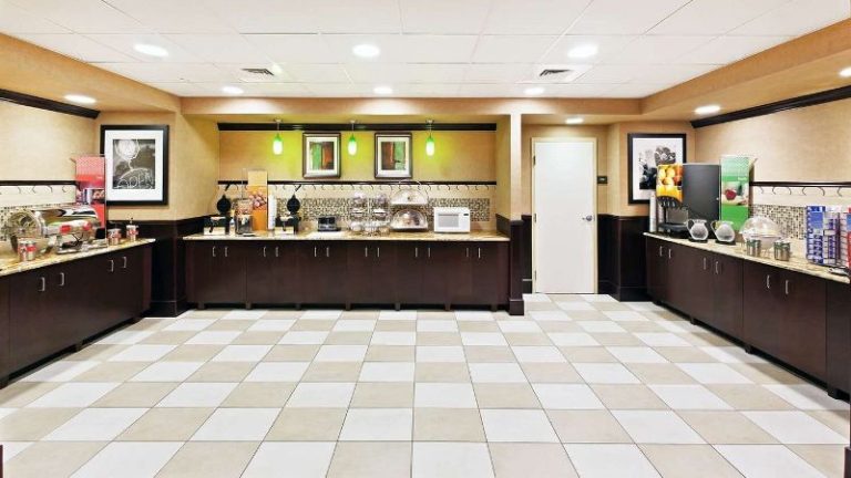 Hampton Inn and Suites Austin – Lakeway