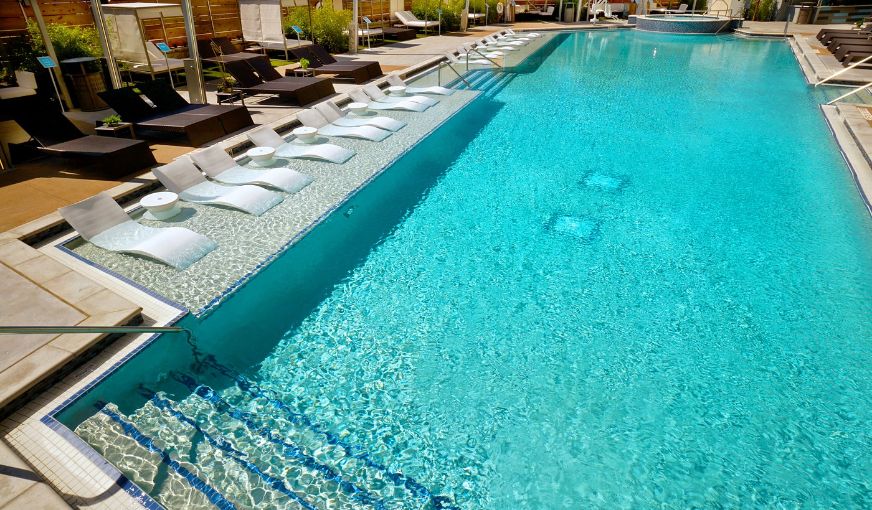 Hard Rock Hotel & Casino Tulsa, room with private jacuzzi, photo 7