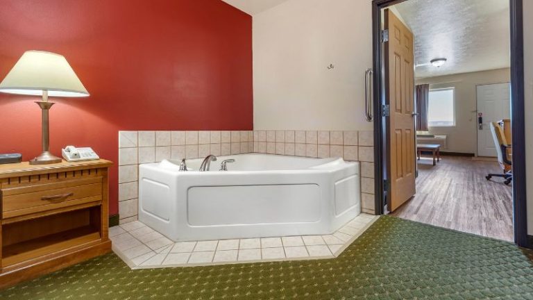 Harmony Inn & Suites