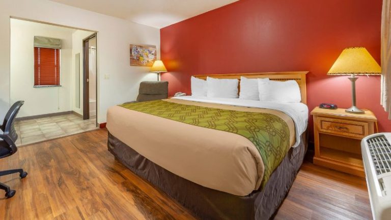 Harmony Inn & Suites
