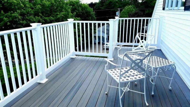 Inn at Perkins Cove, room with private jacuzzi, photo 5