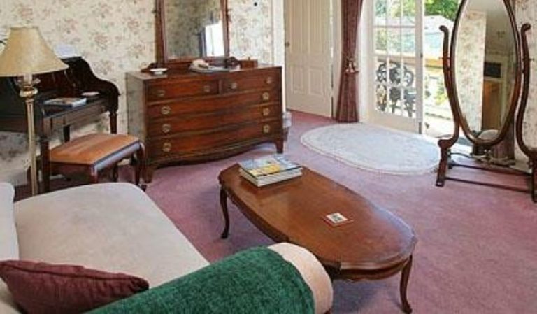 Haterleigh Heritage Inn