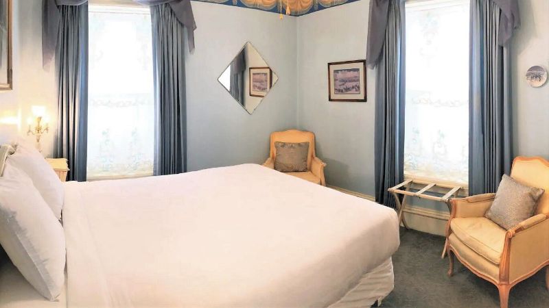 Heber Senator Bed and Breakfast, room with private jacuzzi, photo 3