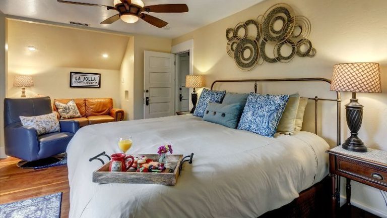 Hillcrest House Bed & Breakfast