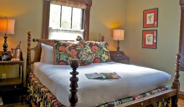 Hilltop Inn