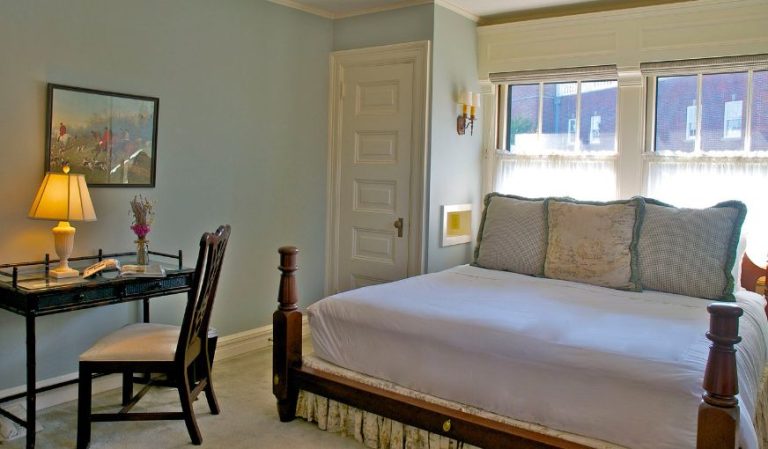 Hilltop Inn