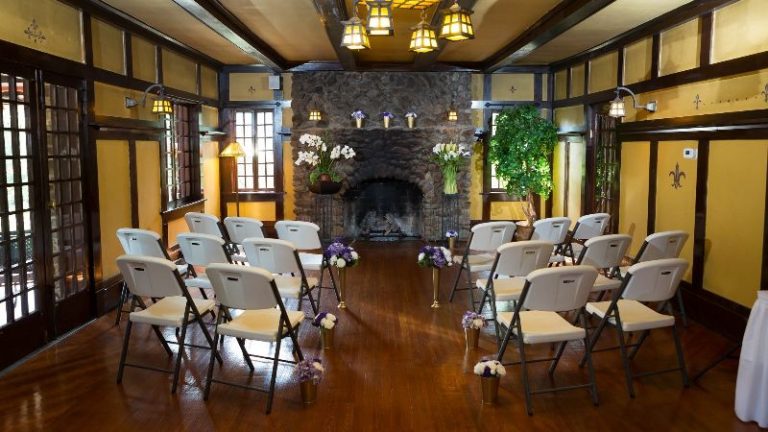 Hilltop Manor Bed & Breakfast