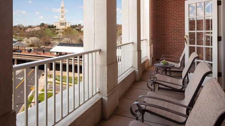Hilton Alexandria Old Town