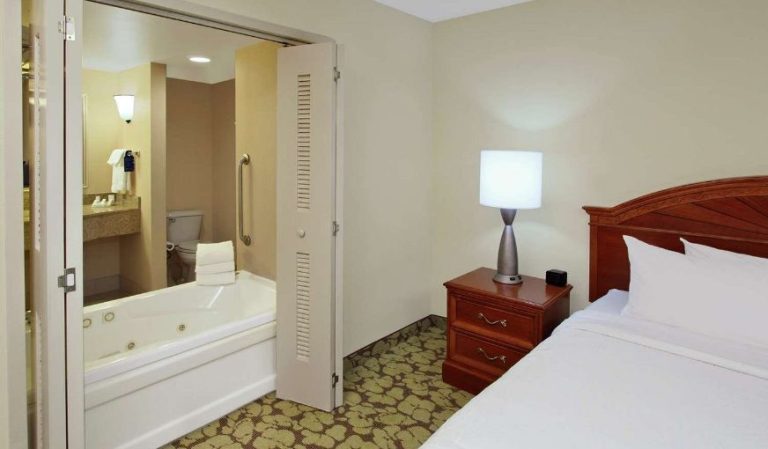 Hilton Garden Inn Chesapeake Greenbrier