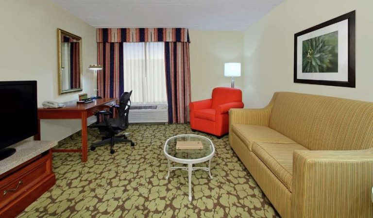 Hilton Garden Inn Chesapeake Greenbrier