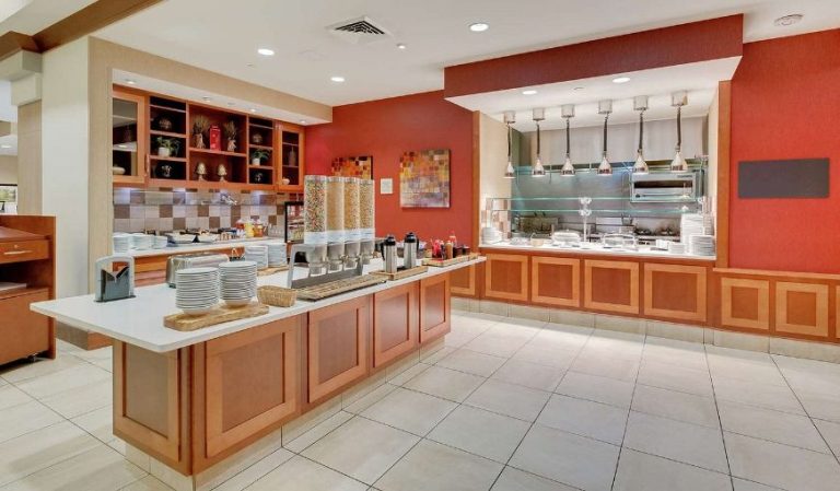 Hilton Garden Inn Milwaukee Airport