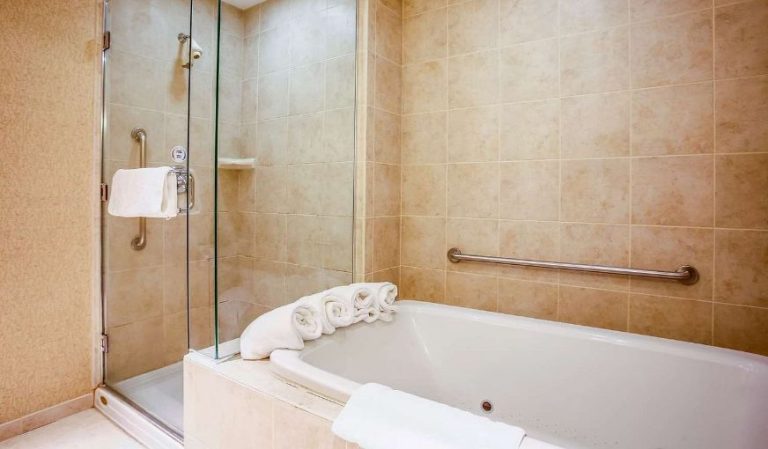 Hilton Garden Inn Milwaukee Northwest Conference Center