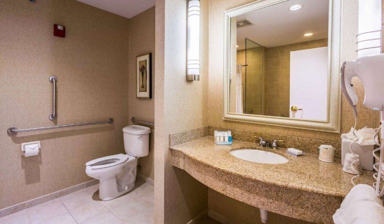 Hilton Garden Inn Milwaukee Northwest Conference Center