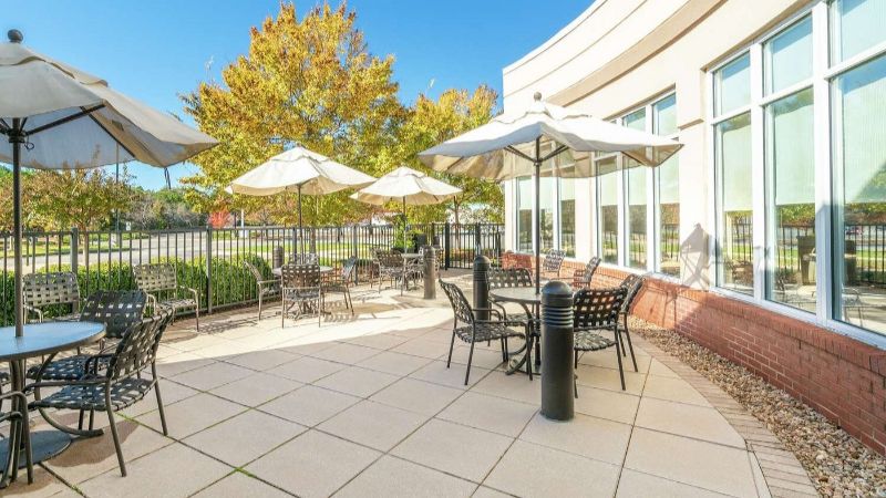 Hilton Garden Inn Richmond Airport, room with private jacuzzi, photo 6