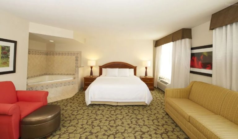 Hilton Garden Inn Virginia Beach Town Center
