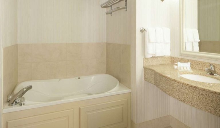 Hilton Garden Inn Virginia Beach Town Center