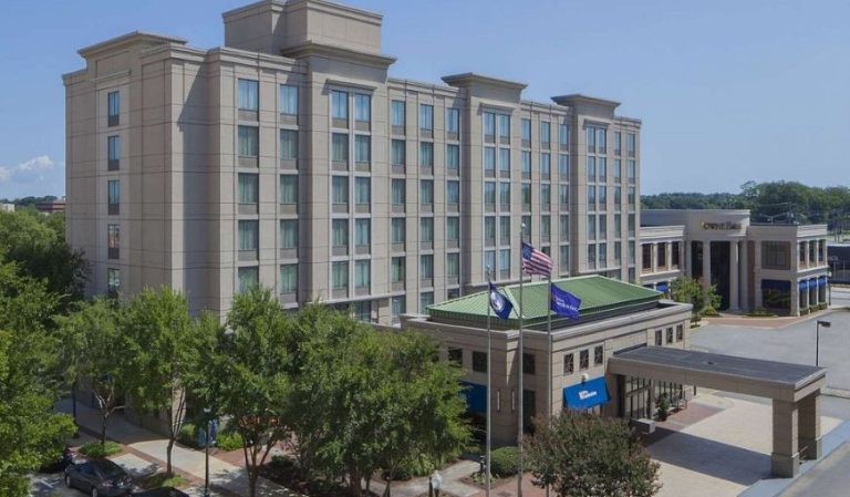 Hilton Garden Inn Virginia Beach Town Center