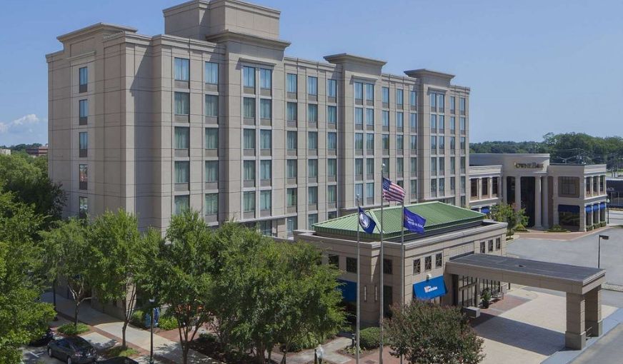 Hilton Garden Inn Virginia Beach Town Center, room with private jacuzzi, photo 5