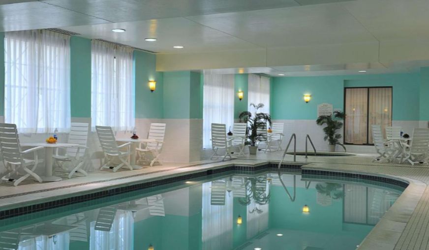 Hilton Garden Inn Virginia Beach Town Center, room with private jacuzzi, photo 6