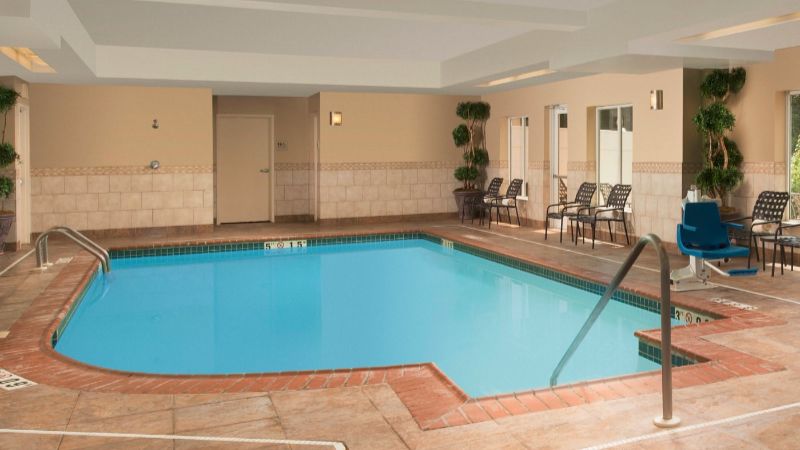 Hilton Garden Inn Winston-Salem/Hanes Mall, room with private jacuzzi, photo 6