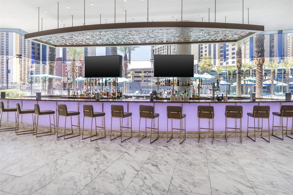 Hilton Grand Vacations Club Elara Center Strip Las Vegas, room with private jacuzzi, photo 8