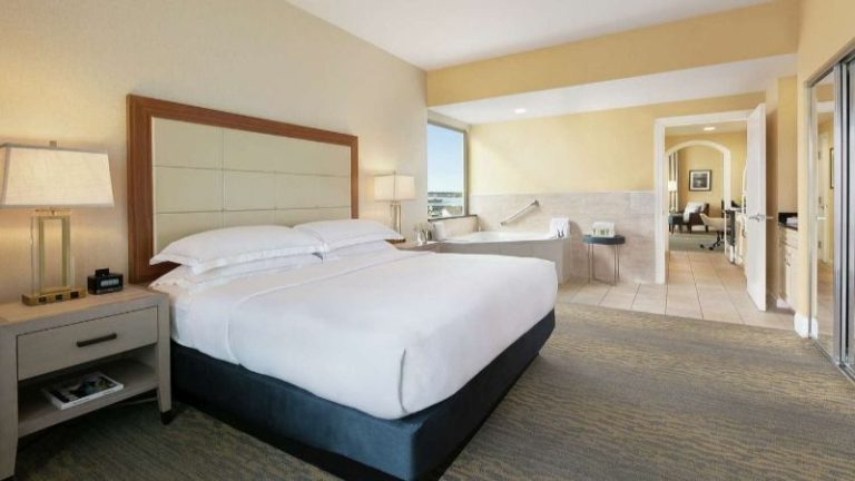 Hilton Ocean City Oceanfront Suites